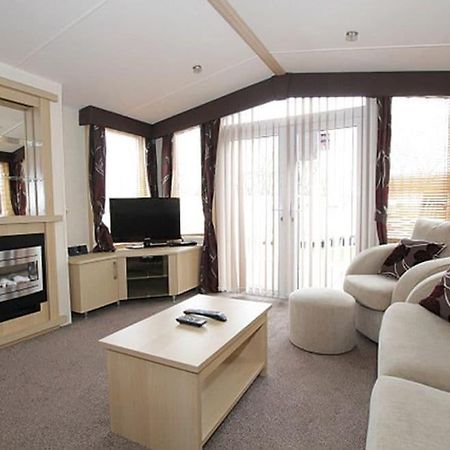 Hoburne Cotswold Hotel South Cerney Zewnętrze zdjęcie